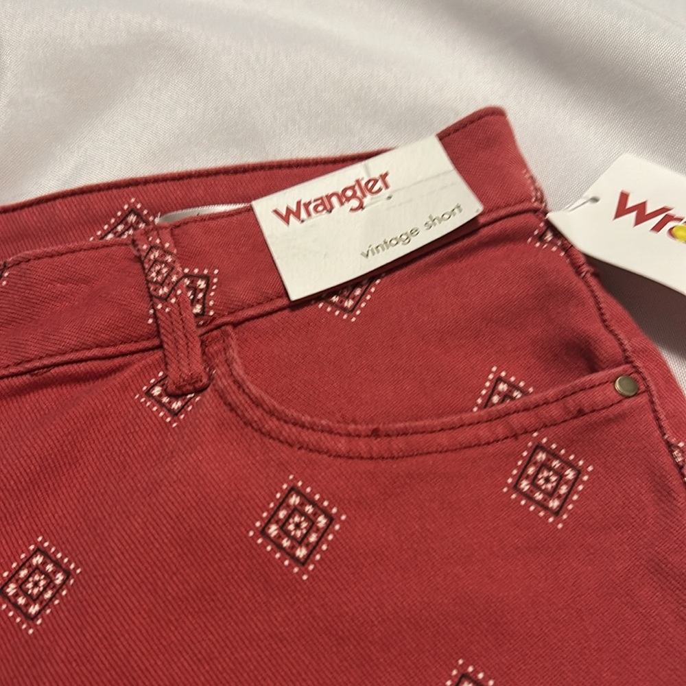 Wrangler Women's Geometric mid rise vintage Jean Shorts - Picture 16 of 16